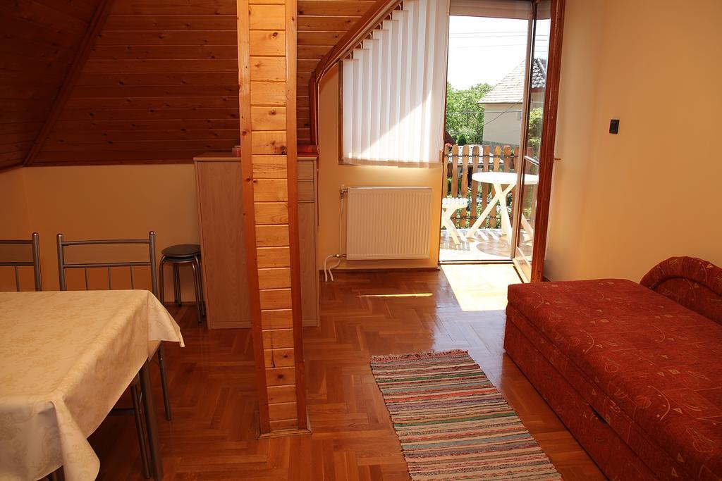 Andrea Apartmanhaz Balatongyorok Exterior photo