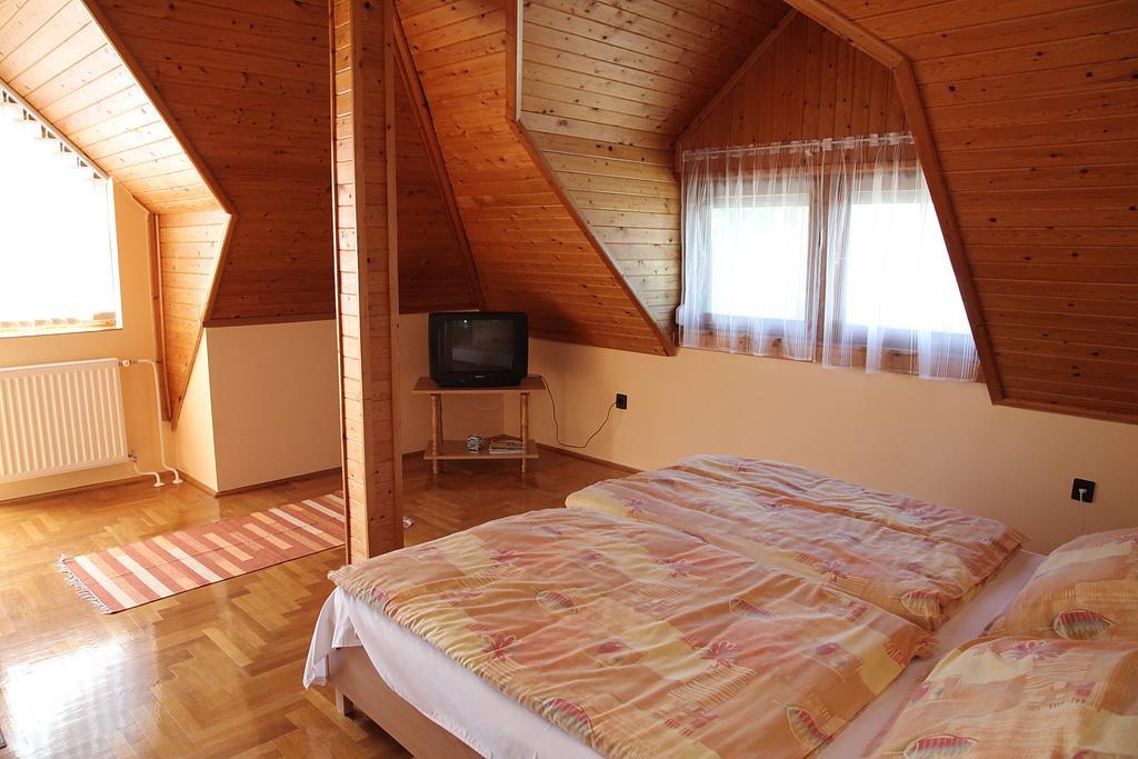 Andrea Apartmanhaz Balatongyorok Exterior photo